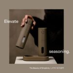 LARS NYSØM Electric Salt and Pepper Grinder Set I Automatic Salt and Pepper Mills with Adjustable Ceramic Grinder I USB Rechargeable Electric Spice Mill Set (Carbon Black) - Image 3