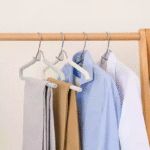 ⁦Non-slip household hanging clothes non-marking set of hangers with clips underwear drying rack (PACK OF 20)⁩ - الصورة ⁦3⁩