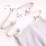 ⁦Non-slip household hanging clothes non-marking set of hangers with clips underwear drying rack (PACK OF 20)⁩ - الصورة ⁦5⁩